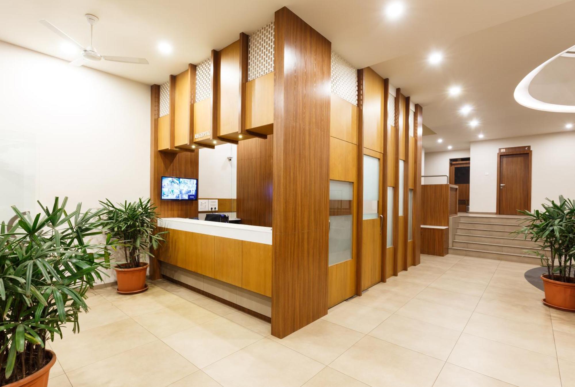 Hotel Classic Mid Town, Kolhapur Esterno foto